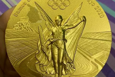 有的奥运金牌“秃噜皮”了⋯⋯给一块银牌镀金有几种方法？