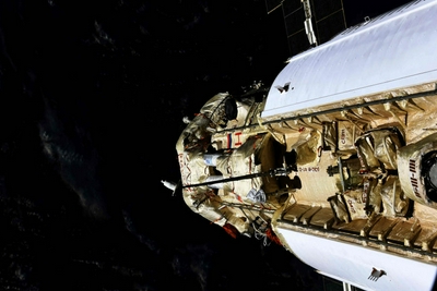 俄总设计师：宇航员在国际空间站“曙光”号模块舱内发现裂缝
