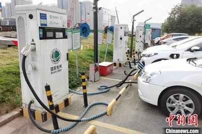 今年杭州已新建2.3万个充电桩 便利新能源车用户
