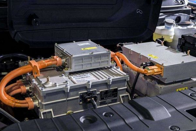 电池技术路线或将变天 特斯拉、苹果造车 采用磷酸铁锂电池