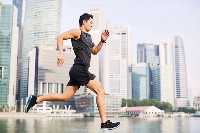 关停跑步App、踏足元宇宙，Nike 阿迪在焦虑什么？