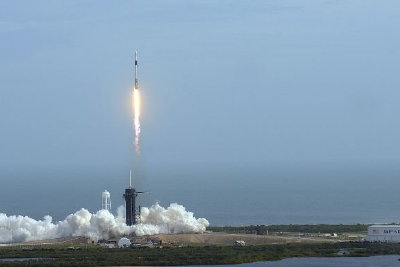 两天内完成三次完美发射 马斯克发推祝贺SpaceX猎鹰火箭团队