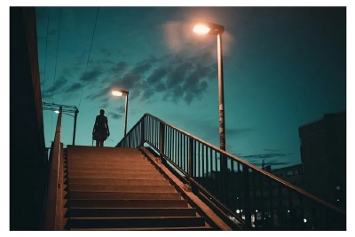 同样是街拍，为什么别人能拍出“电影感”？