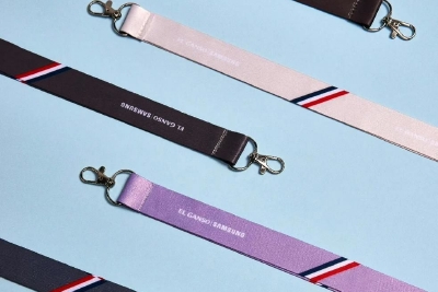 三星和西班牙潮牌El Ganso合作，为Galaxy Z Flip 4推出限量版挂绳