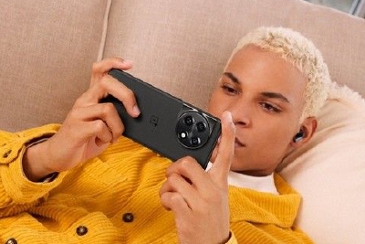 一加11系列配色公布！“一瞬青”＋“无尽黑” 高级感拉满！