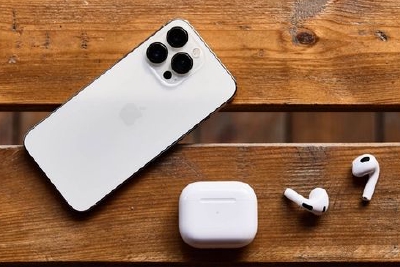 消息称苹果正开发 AirPods Lite 耳机，定价更低