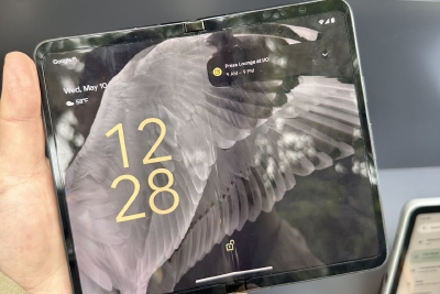谷歌首款折叠机Pixel Fold现场上手