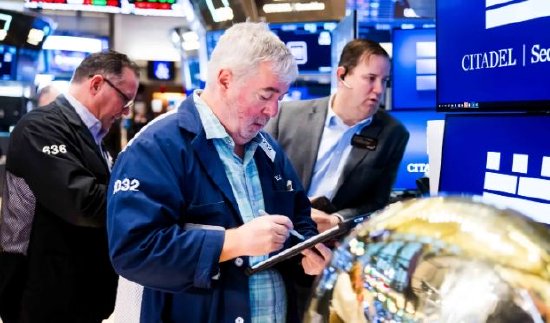 开盘：美股周四开盘涨跌不一 市场关注科技股财报