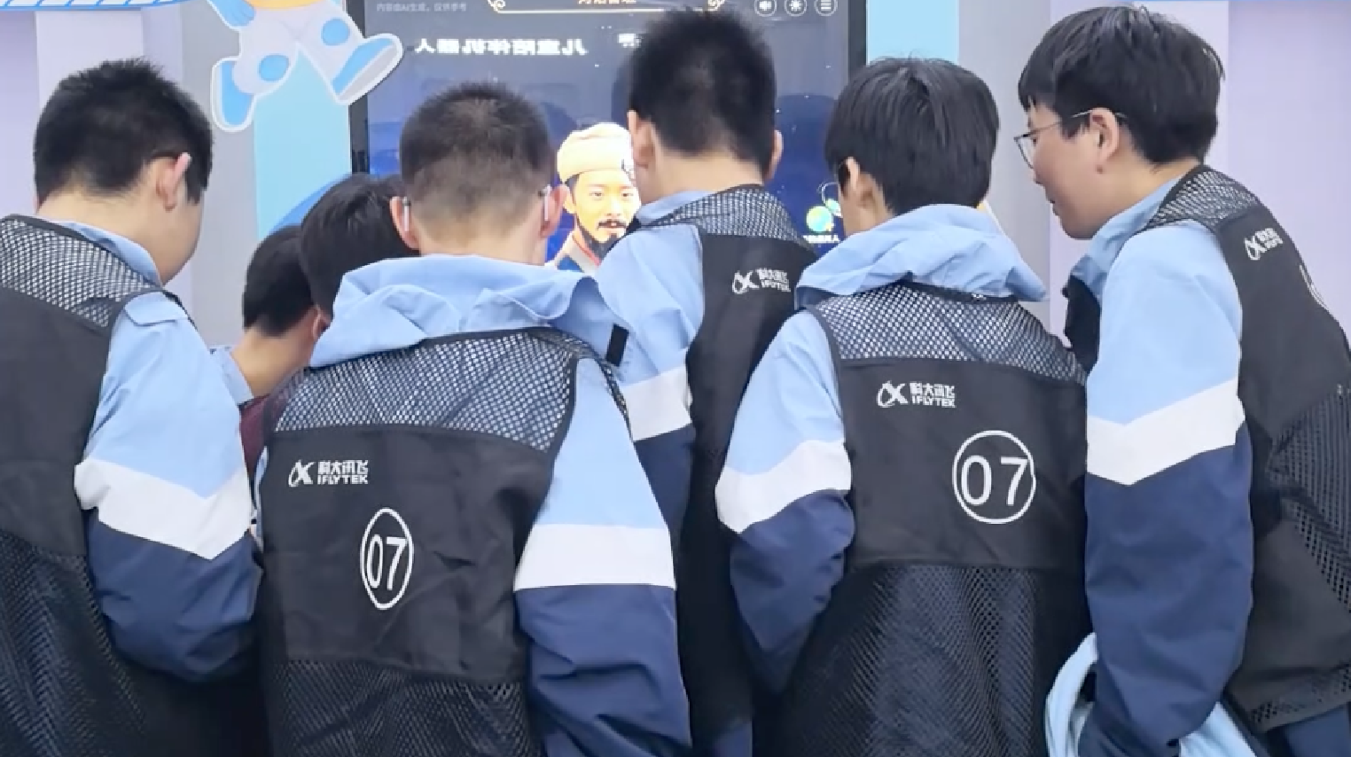 奇思妙问好奇窗：打造学校个性化活动中心