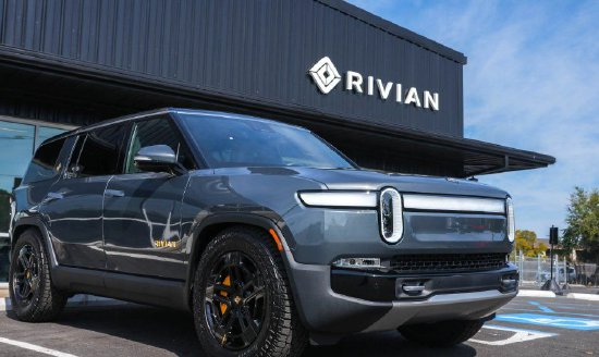 Rivian发布AI与自驾新技术 机构看好但市场担忧依旧