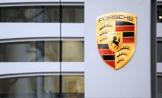 保时捷前九个月营业利润激增逾42倍，但销量下滑16%，现金流改善主要依赖资产出售