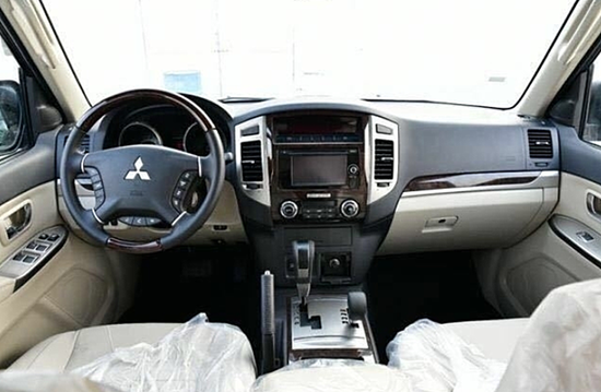 2020款三菱帕杰罗V97天津现车特价33万