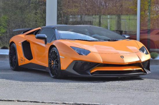 兰博基尼aventador敞篷超跑售价800万元