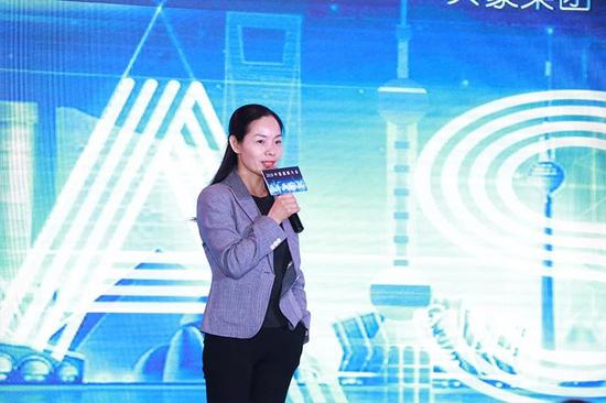 品观网董事长邓敏