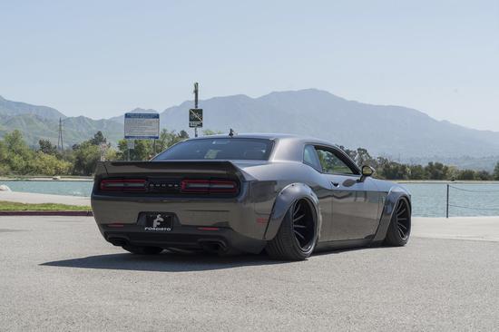 全新道奇挑战者经典复古美式肌肉车