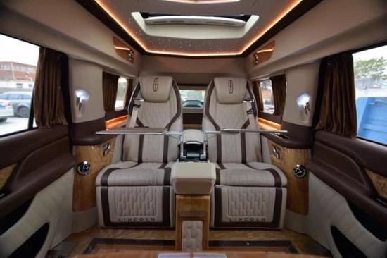 2019款林肯领航员领袖一号报价张扬魅力