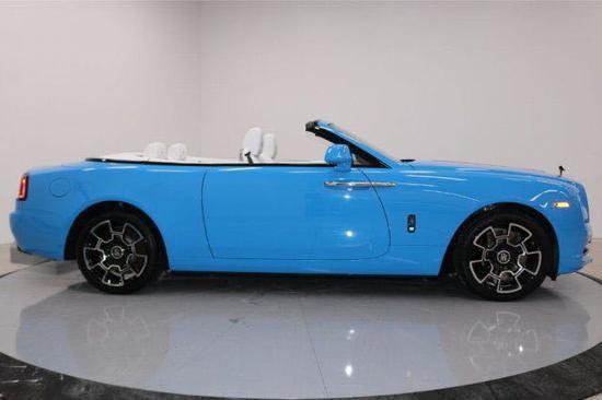 劳斯莱斯曜影现车行情 超帅配色惊爆眼球