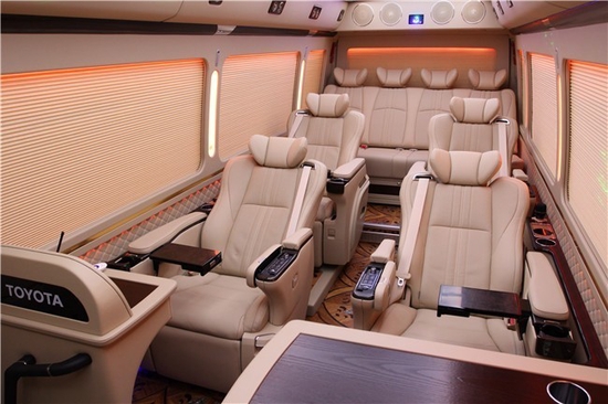 丰田柯斯达改装房车豪华版内饰图