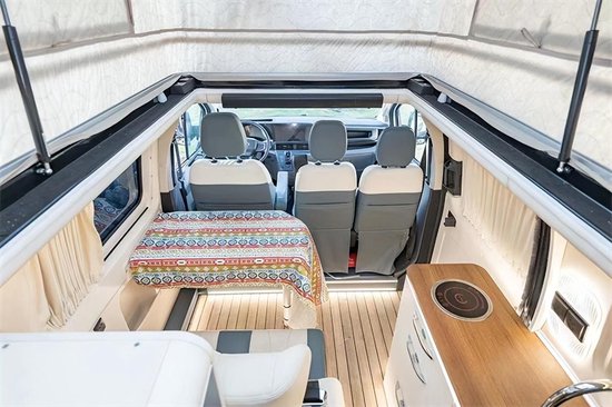 瑞弗启届x500升顶房车六座商旅版