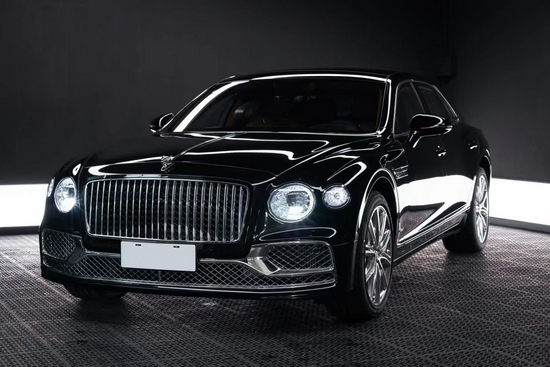 2021款宾利飞驰展位现车最新优惠价格