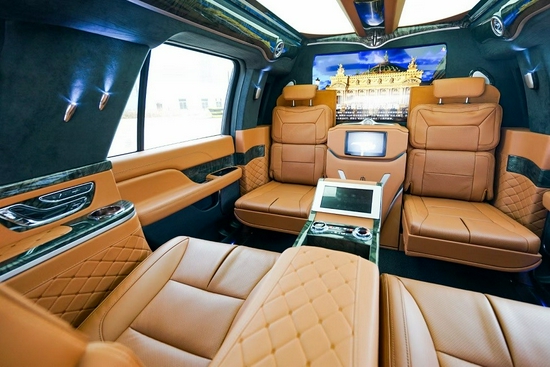 领袖座驾21款林肯领航员四座加长版