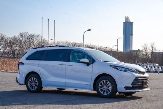 22款丰田塞纳2.5油混国六现车直降万元