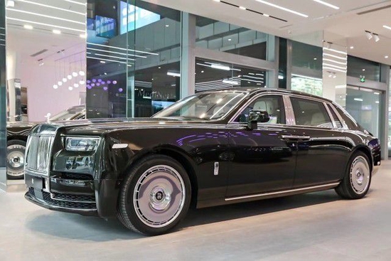 2023款劳斯莱斯幻影加长版顶级豪华车