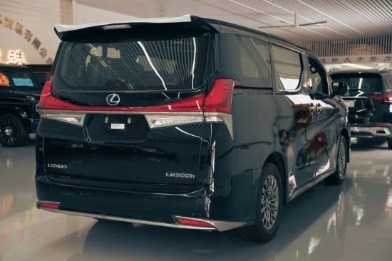 23款雷克萨斯lm300最新报价131万国六