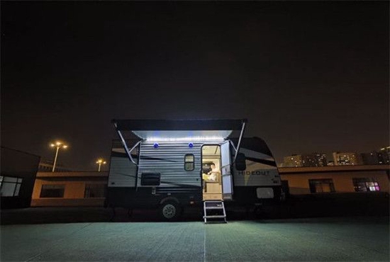 　　摄图：为本公司现车实拍图片（未经允许，切勿转载）