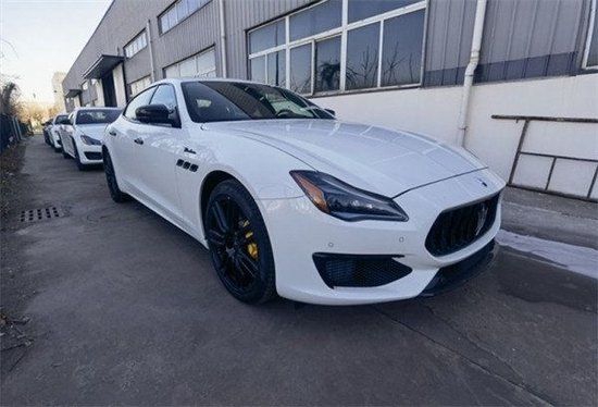 　　摄图：为本公司现车实拍图片（未经允许，切勿转载）