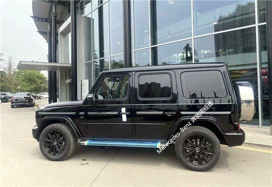 2023款奔驰g500黑色最新报价现车提车价