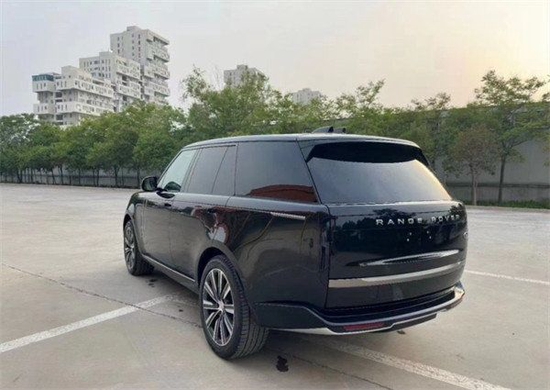 23款路虎揽胜价格直降30万港口售全国