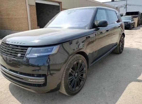 23款路虎揽胜行政加长4.4t最新报价240万-新浪汽车