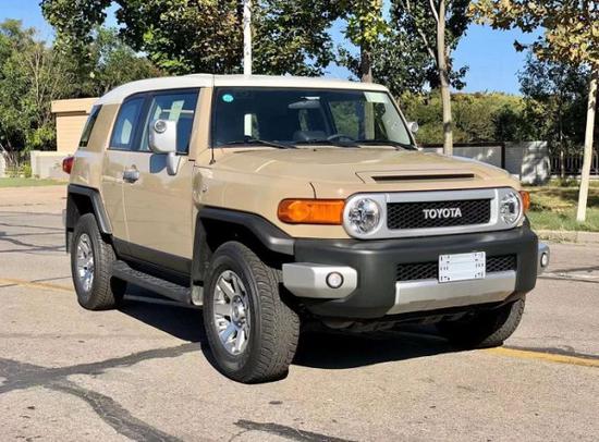 2020款丰田fj酷路泽翻山越岭火爆大降价