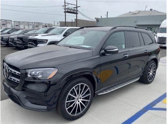 23款奔驰gls580v8现车火爆价格低至163万