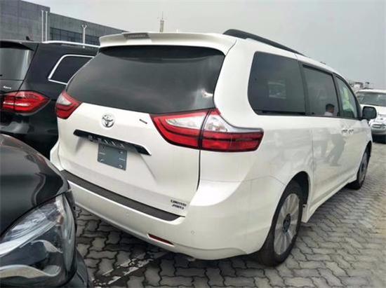 2020款丰田塞纳新车改装折旧价格送礼包