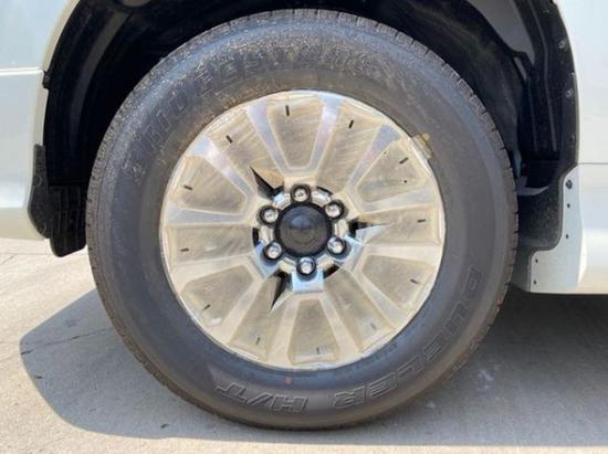 20款丰田霸道4000让利现车降价59万促销