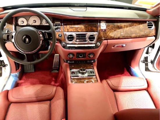 劳斯莱斯古斯特欢迎乘坐座移动的宫殿