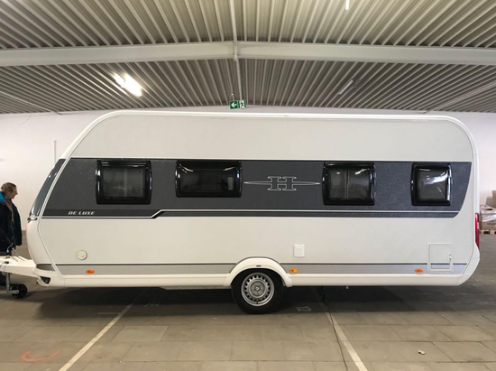 整车原装进口拖挂房车hobby豪彼495价格