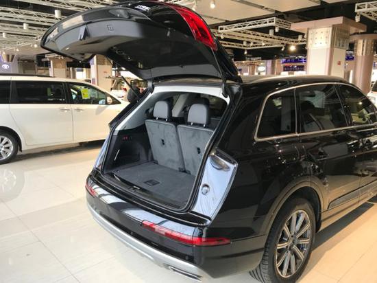 2018款奥迪q7七座30版本低油耗优格优惠