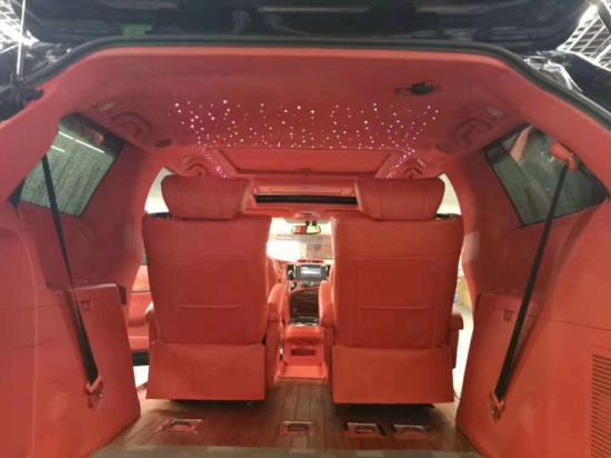 18款塞纳改装红色鹿皮顶星光顶