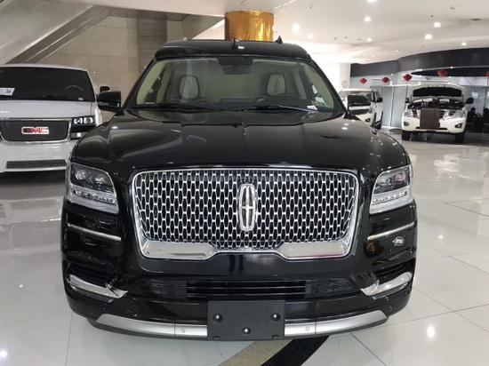 林肯领袖一号5.98超长版舒适空间实拍图