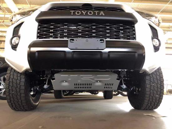 19款丰田超霸4.0配置详解_丰田越野车有几款进口_丰田4Runner超霸中东版