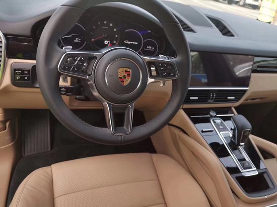 2020款保时捷卡宴月光蓝限量双拼热销中