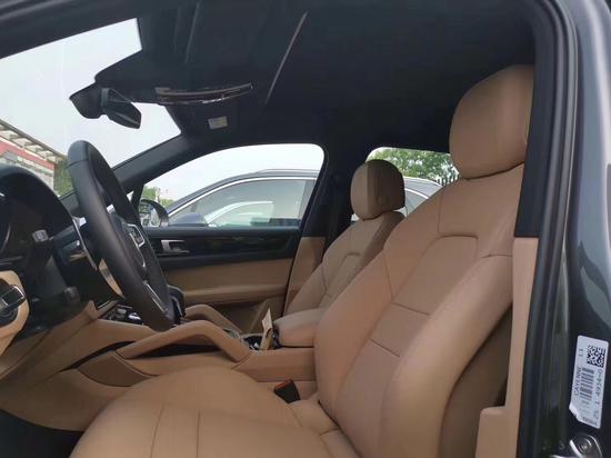 2020款保时捷卡宴月光蓝限量双拼热销中