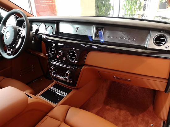 劳斯莱斯幻影加长版报价 典雅身份象征