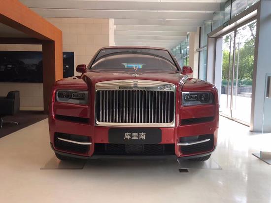 劳斯莱斯库里南国六 巅峰驾驭顶级品质