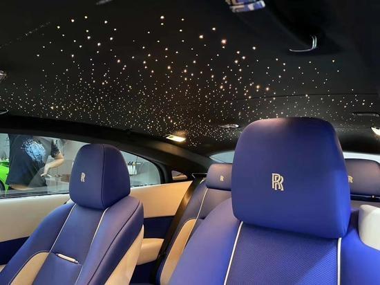 全新劳斯莱斯魅影金字塔顶尖豪华座驾