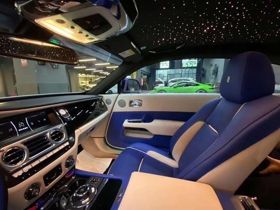 全新劳斯莱斯魅影金字塔顶尖豪华座驾