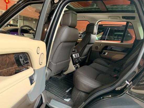 20款路虎揽胜行政版3.0 豪华SUV高贵优雅